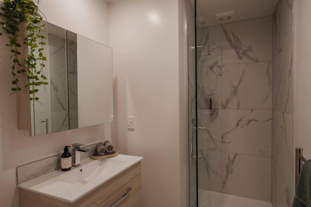 Casino Luxury Suite City Centre - Sleeps 5 Christchurch Eksteriør bilde